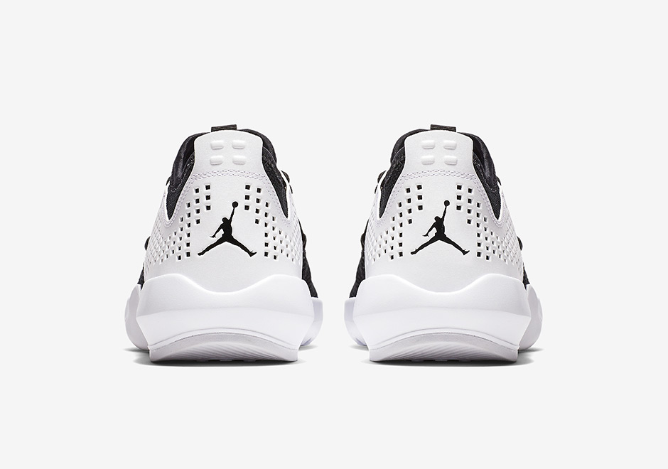 Jordan Express Black White 4