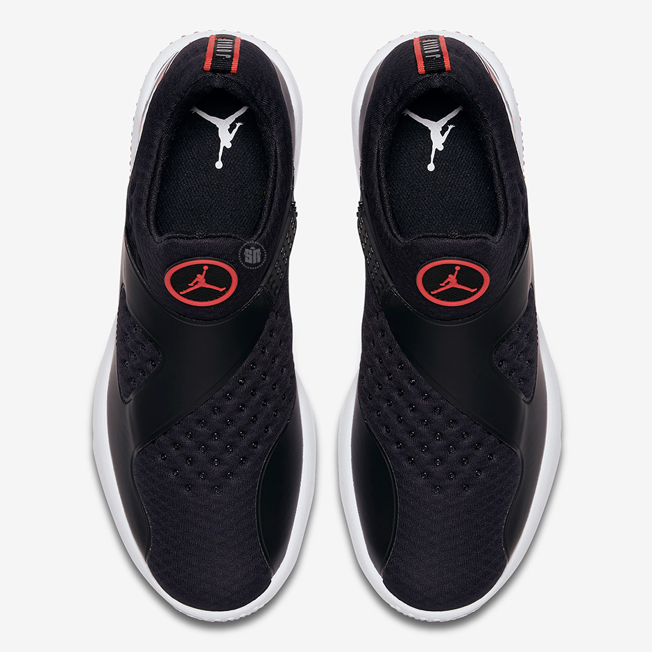 Jordan Trainer Essential Retro 8 6