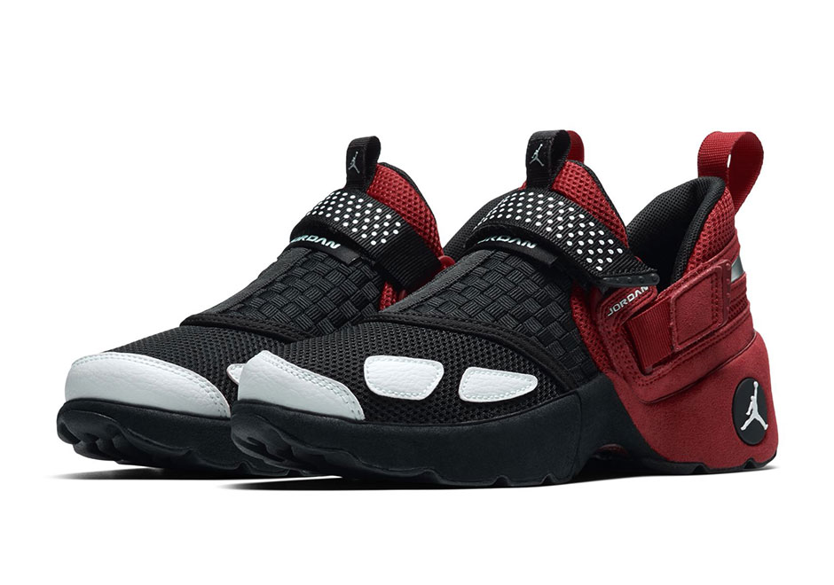 The Jordan Trunner LX Is Releasing In The Original "Bulls" Colorway