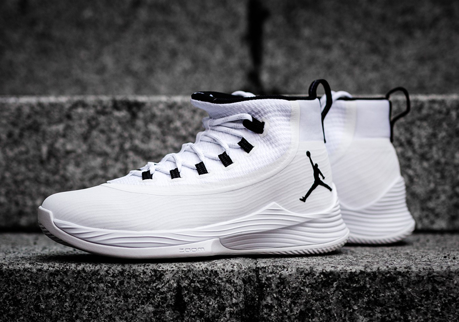 Jordan Ultra Fly 2 White Black Preview 01