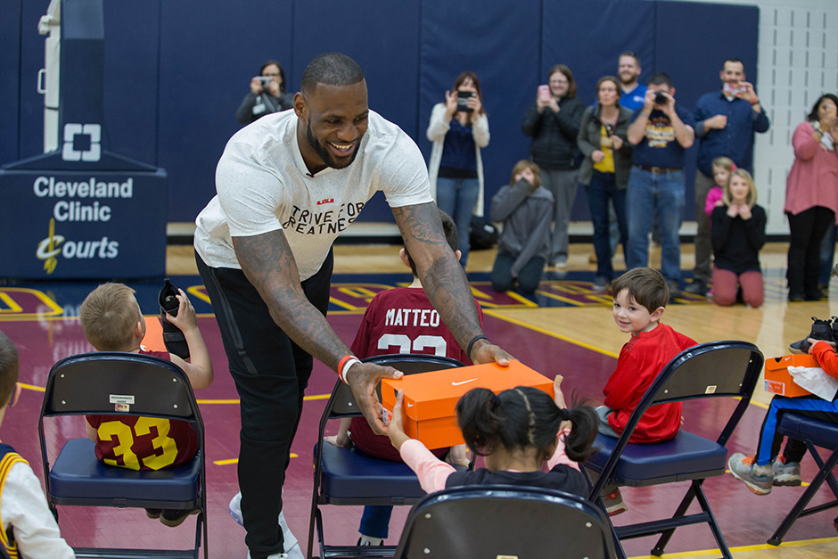 Lebron Soldier 10 Flyease 7