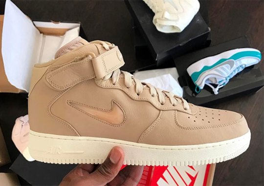 Nike Is Bringing Back The Air Force 1 Mid Jewel