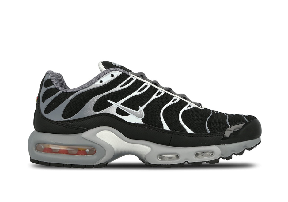 Nike Air Max Plus Black Silver 852630 010 02