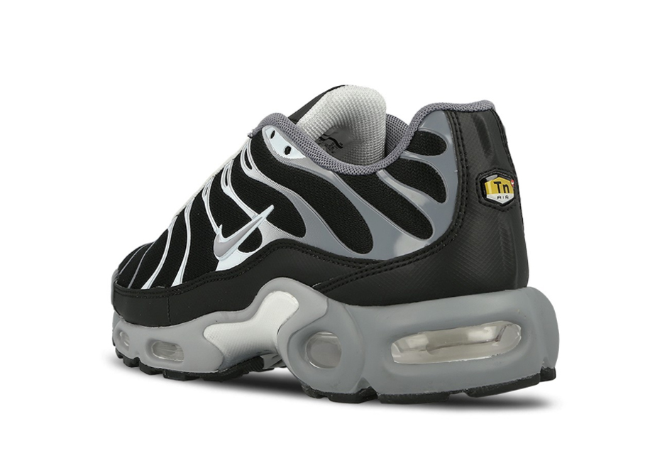 Nike Air Max Plus Black Silver 852630 010 04