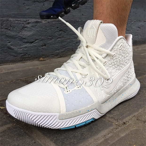 Nike Kyrie 3 White Blue Speckle 02