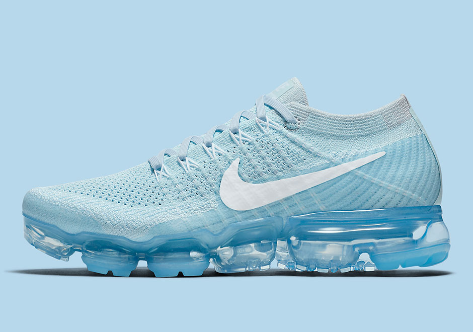 nike-vapormax-light-blue-846557-404-7