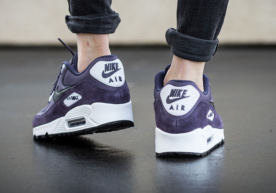 Nike Wmns Air Max 90 Dark Raisin Black White 3