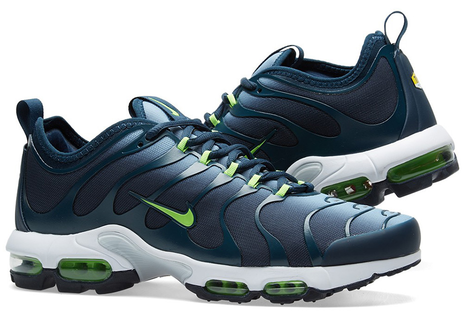 Nike Air Max Plus Ultra Binary Blue 3