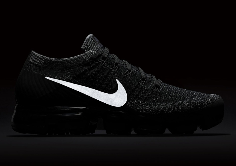 nikelab-vapormax-triple-black-1