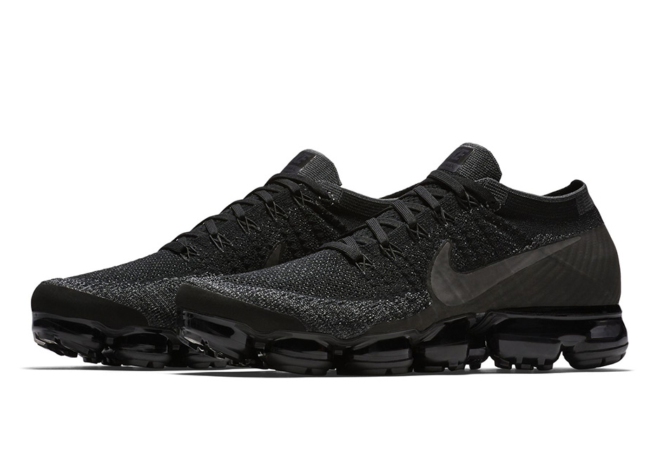 Nikelab Vapormax Triple Black 2