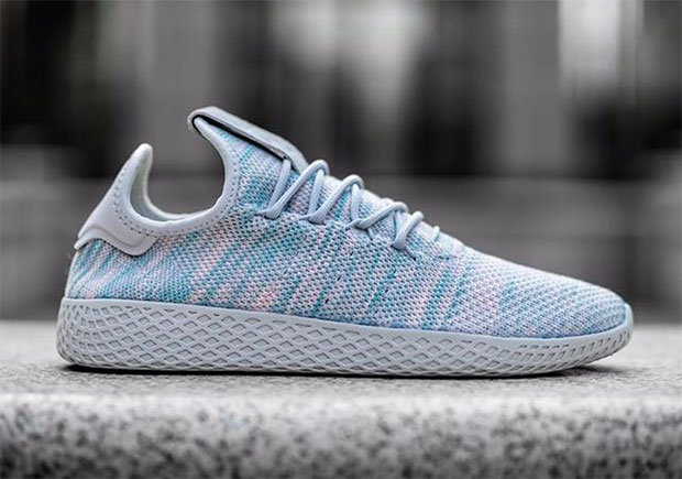 pharrell-adidas-human-race-model-white-blue