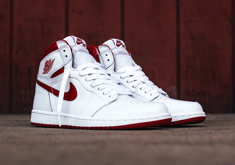 Air Jordan 1 High Og Metallic Red 1