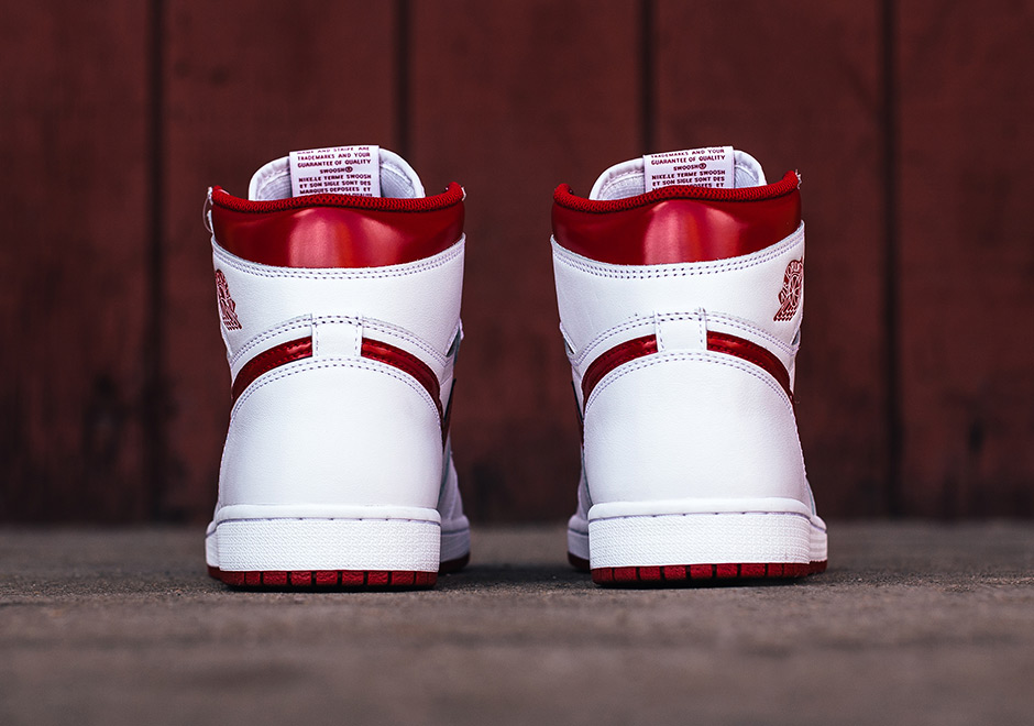 Air Jordan 1 High Og Metallic Red 4