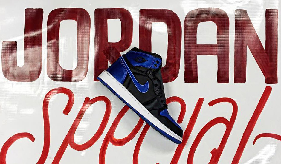 Air Jordan 1 Royal Satin 01