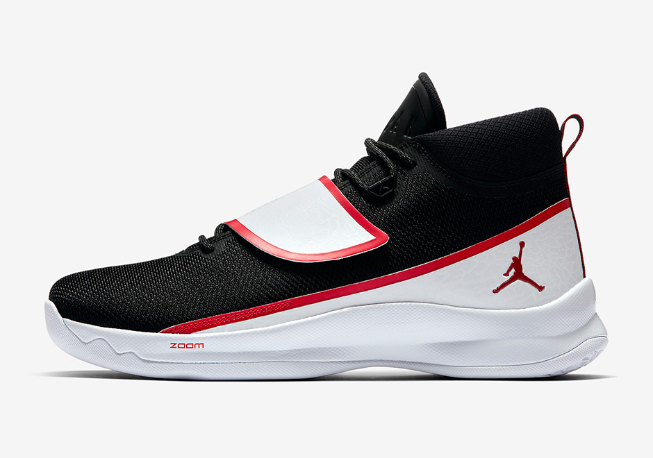 Jordan Superfly 5 Po 881571 001 Black White Gym Red 2