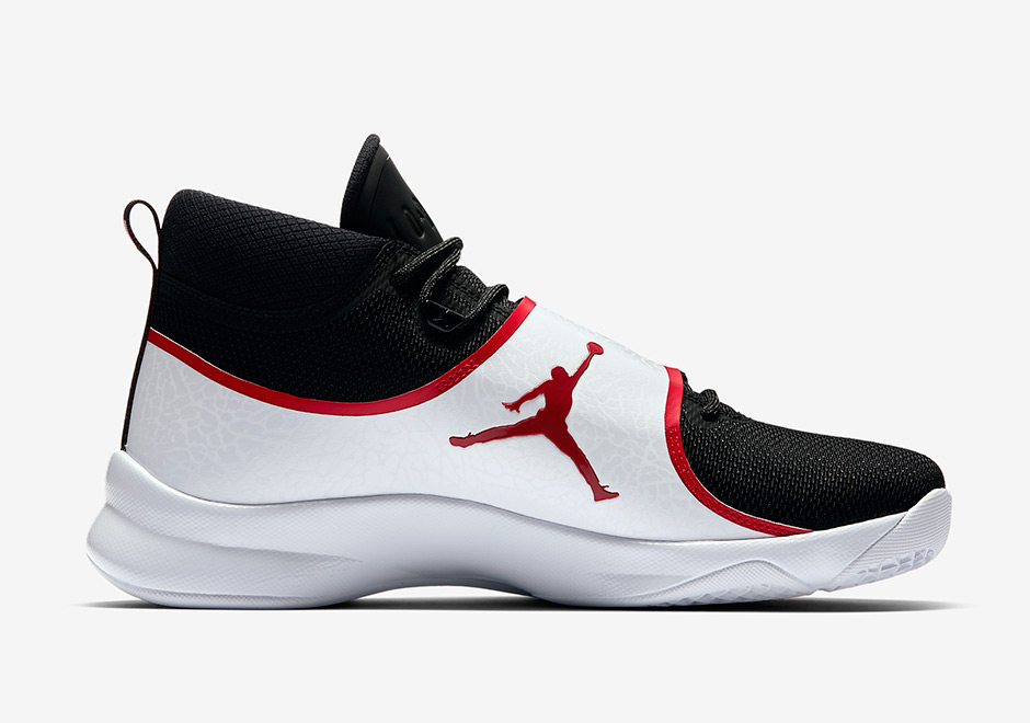 Jordan Superfly 5 Po 881571 001 Black White Gym Red 3