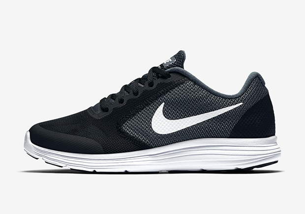 nike-air-revolution-2016-best-selling-shoes