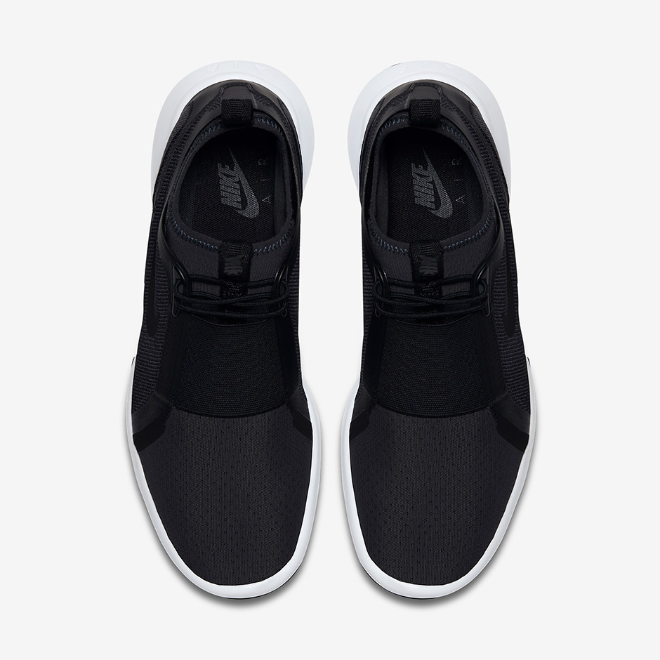 Nike Current Slip On Black White 66