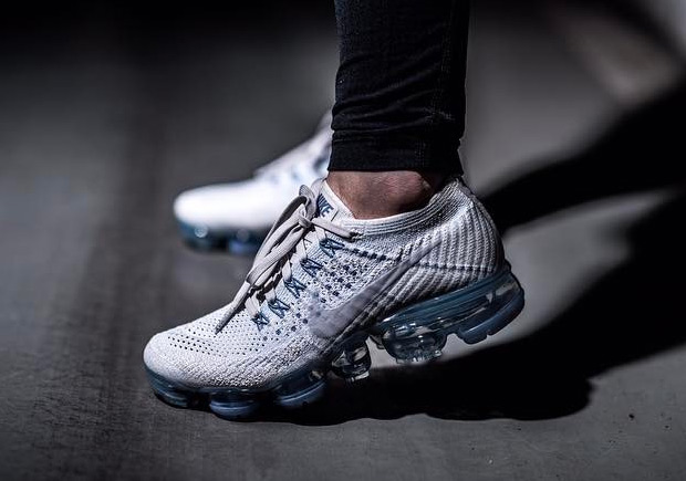 An On-Foot Look At The Upcoming Nike Vapormax In White And Blue