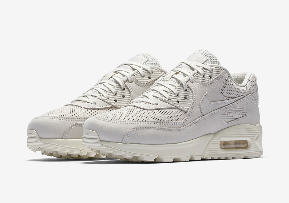 Nike Wmns Air Max 90 Pinnacle Light Bone 1