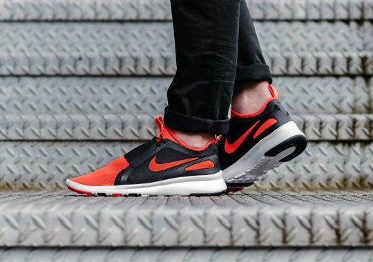 Nike Air Current Slip-On “Bright Crimson”