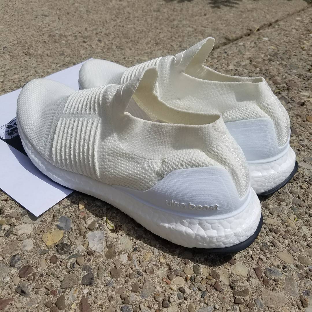 Adidas Ultra Boost Uncaged Laceless 03