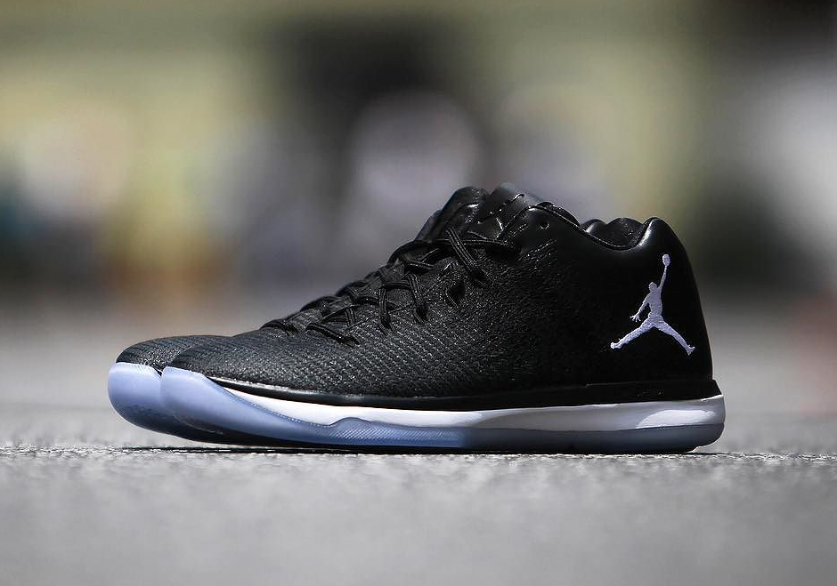 Air Jordan 31 Low Black White Ice Blue 03