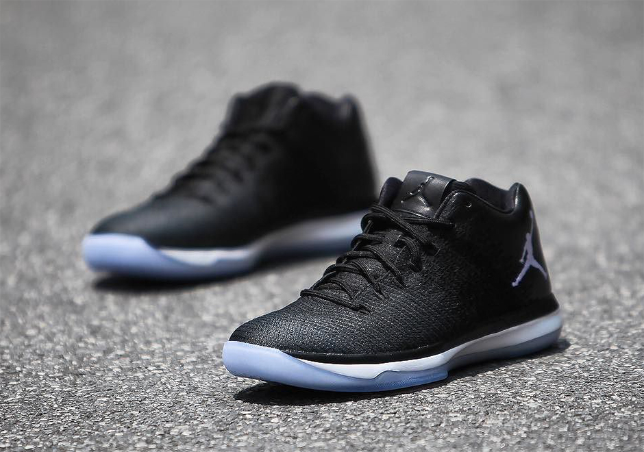 Air Jordan 31 Low Black White Ice Blue 06