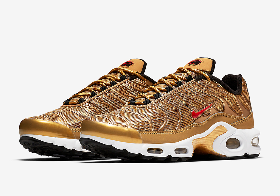 Nike Air Max Plus Metallic Gold 887092 700 02