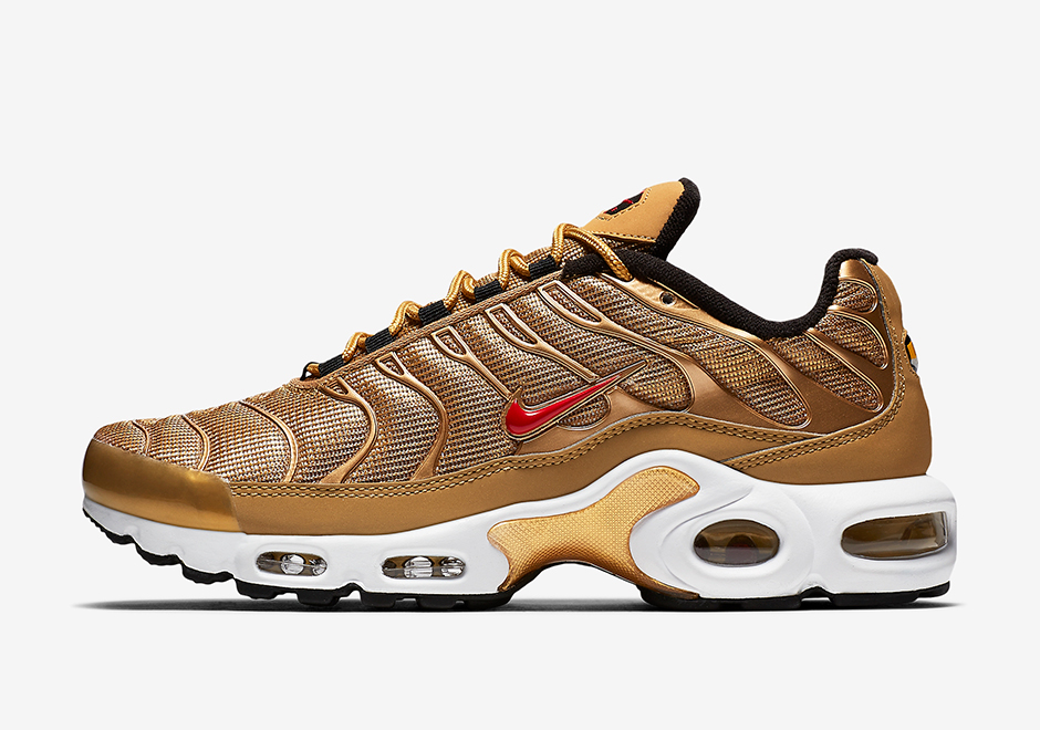 Nike Air Max Plus Metallic Gold 887092 700 03