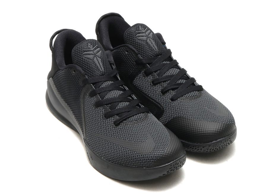 Nike Zoom Kobe Venomenon 6 Triple Black 02