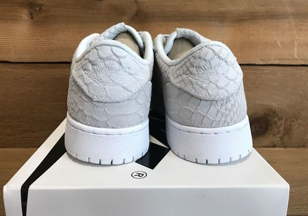 Air Jordan 1 Low No Swoosh Off White Python 3.jpg