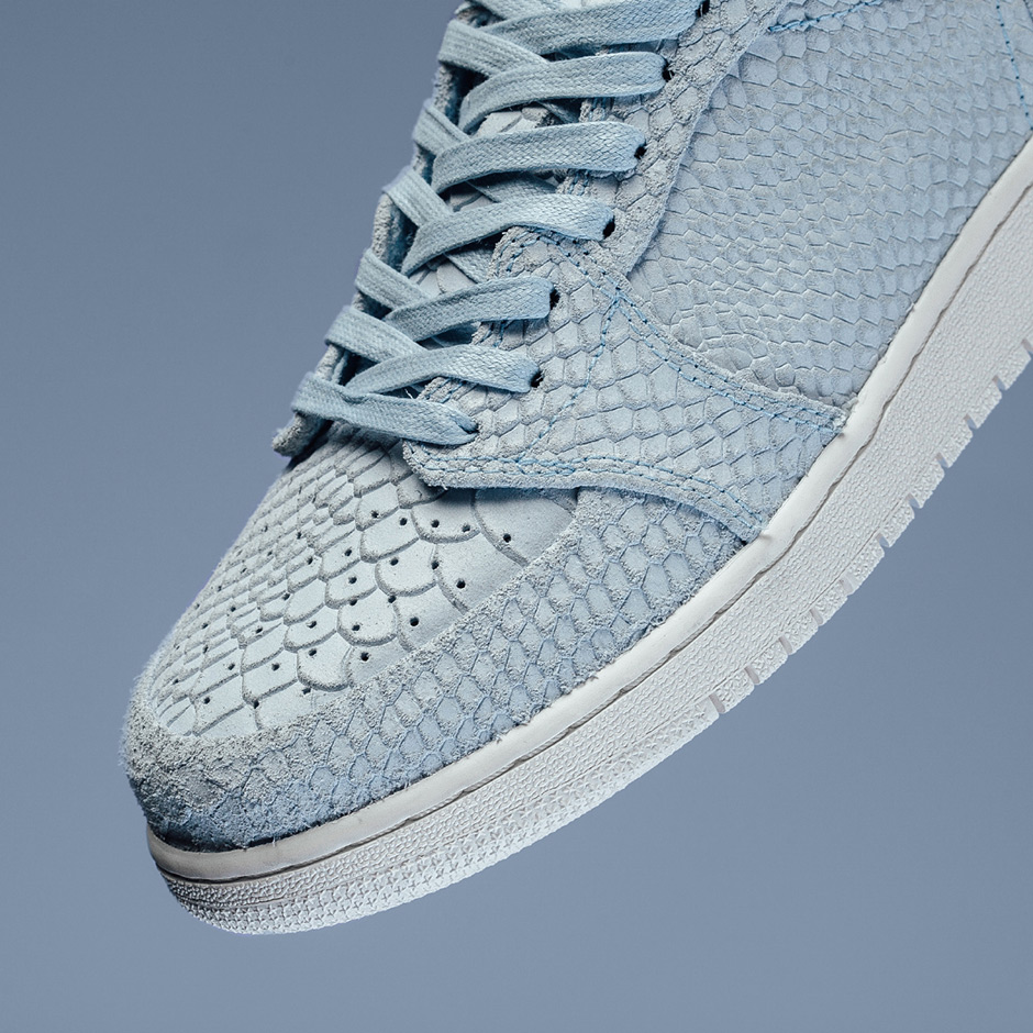 Air Jordan 1 Low Swooshless Icy Blue Python 2