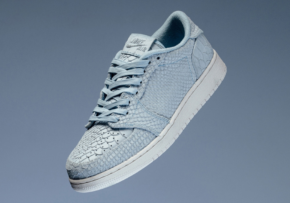 Air Jordan 1 Low Swooshless Icy Blue Python 3