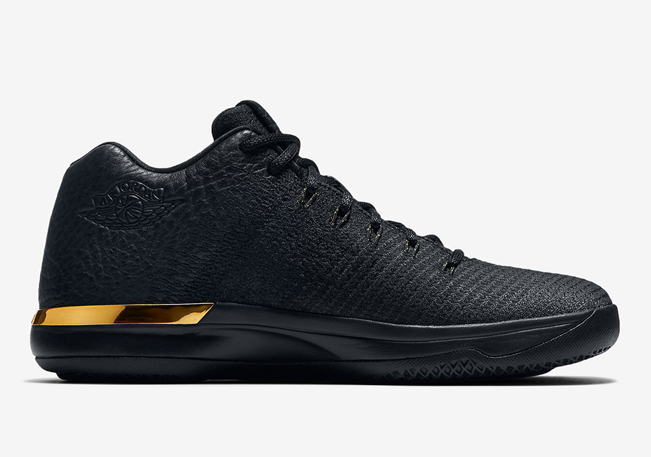 Air Jordan 31 Low Black Gold 7