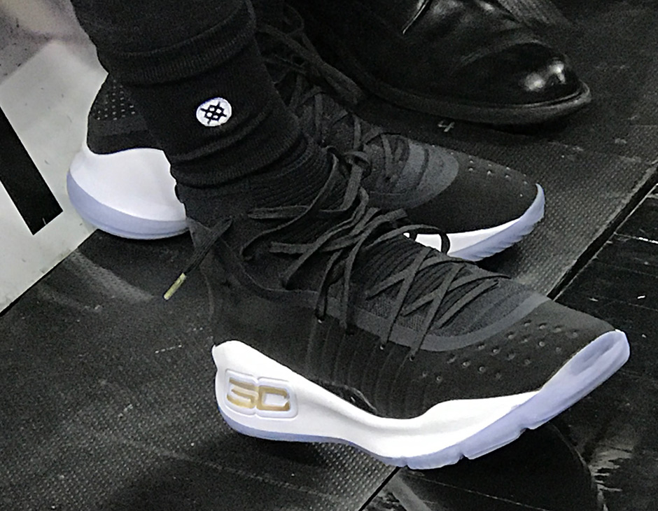 Curry 4 Black