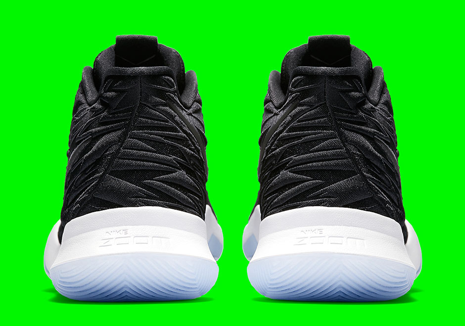 Nike Kyrie 3 852395 009 6