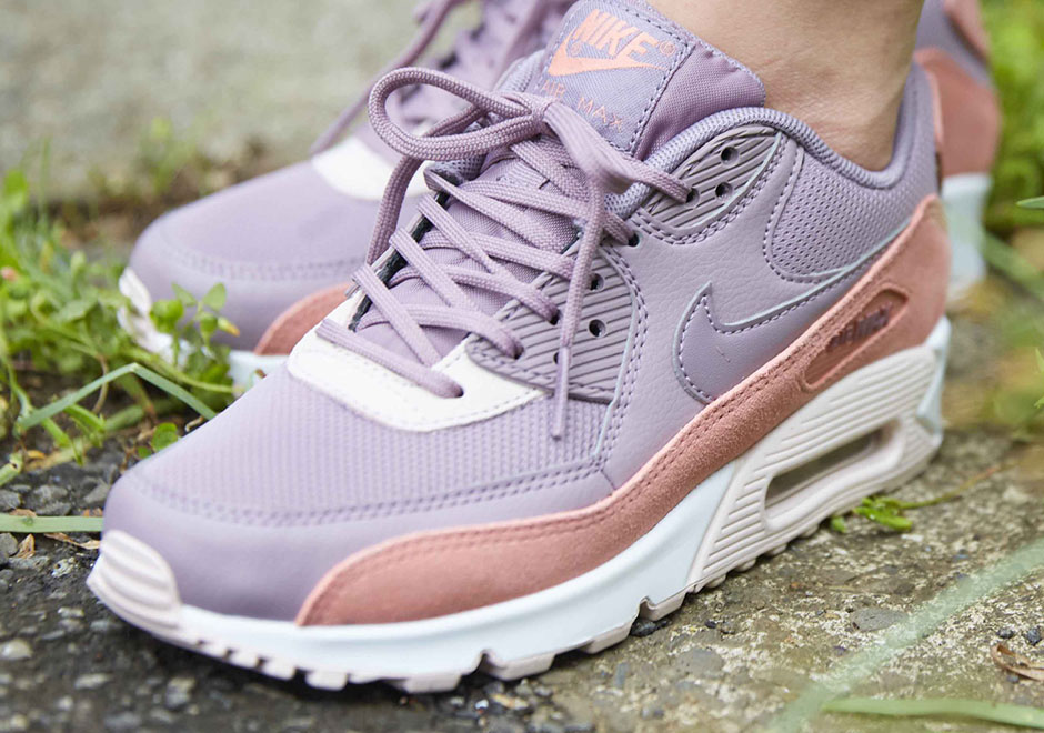 Nike Wmns Air Max 90 Stardust Taupe Grey 325213 611 1