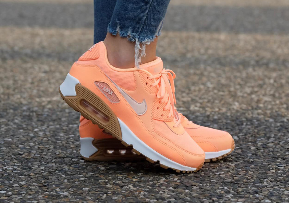 Nike Wmns Air Max 90 Sunset Glow Gum 2