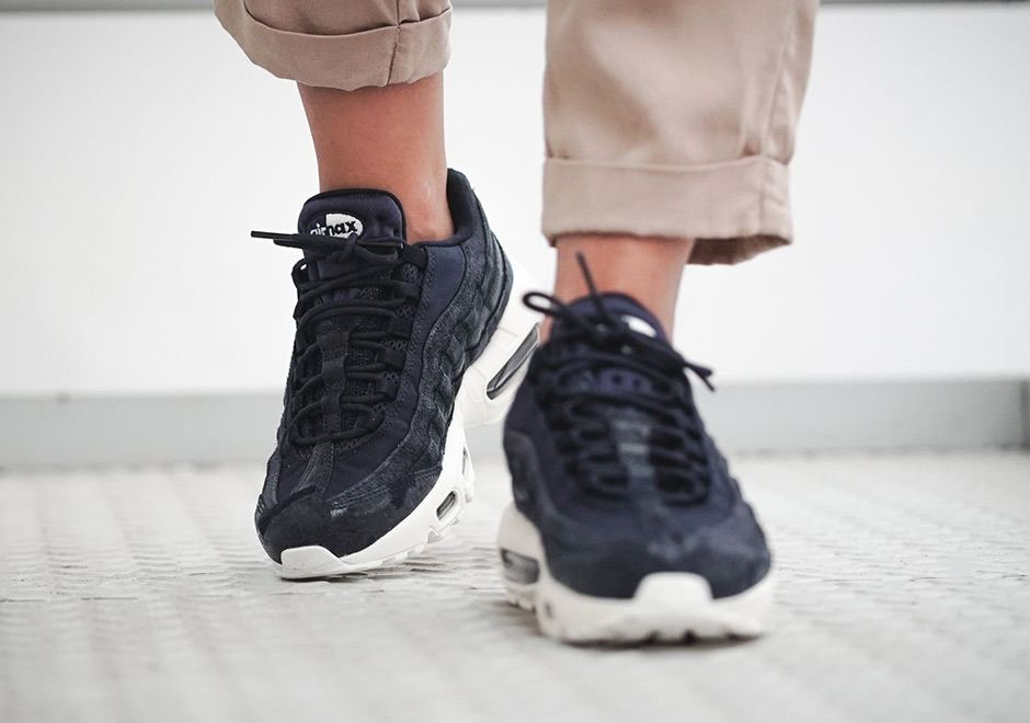 Nike Wmns Air Max 95 Premium 807443 400 3