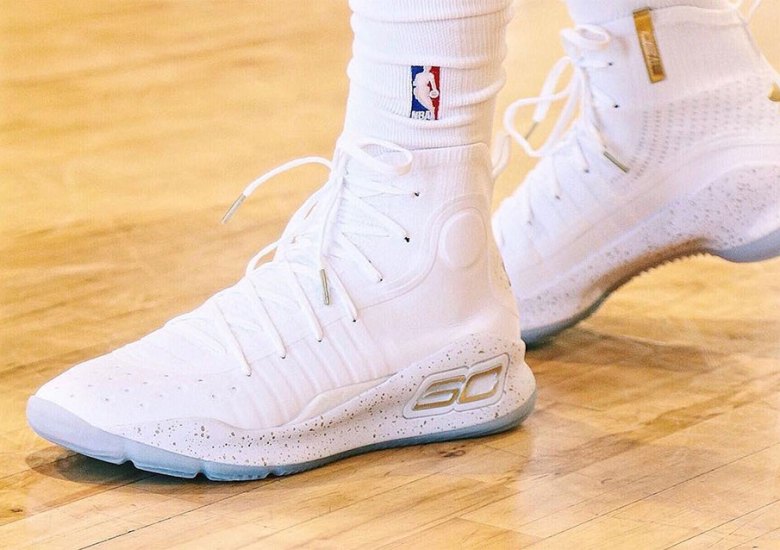 First Look At The UA Curry 4