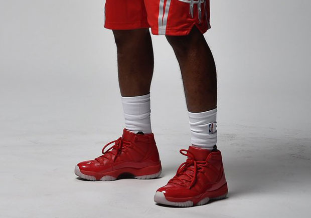 Chris Paul Debuts New Air Jordan 11 “Rockets” PE