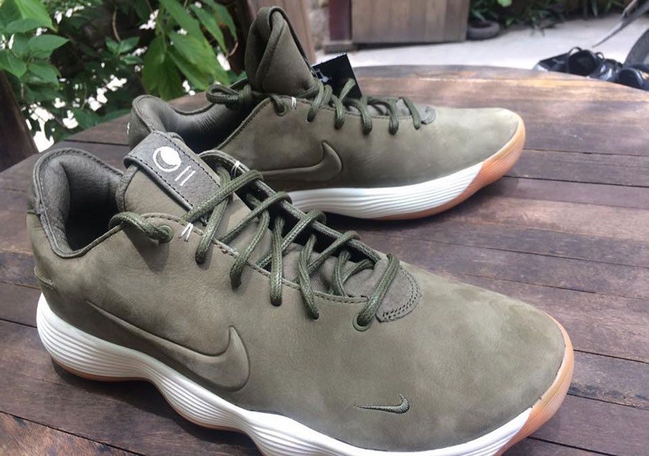 Nike Hyperdunk 2017 Low Olive Gum 1