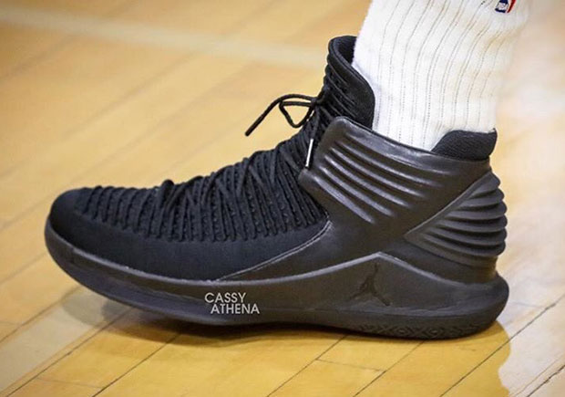 "Hoodie Melo" Has Been Balling In An Air Jordan 32 Sample