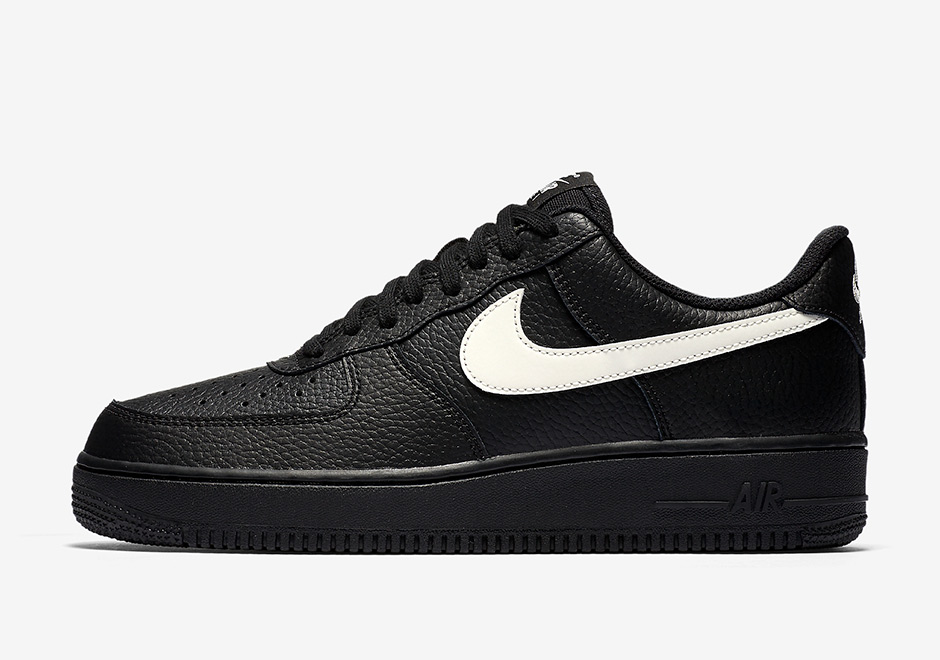 Nike Air Force 1 Low Black Leather Pack 09