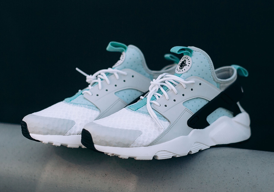 Nike Air Huarahce Ultra Pure Platinum Black Igloo 03