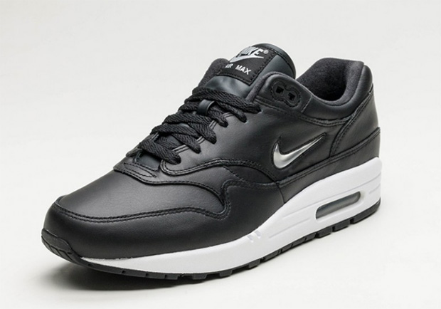 Nike Air Max 1 Metallic Jewel Swoosh 02