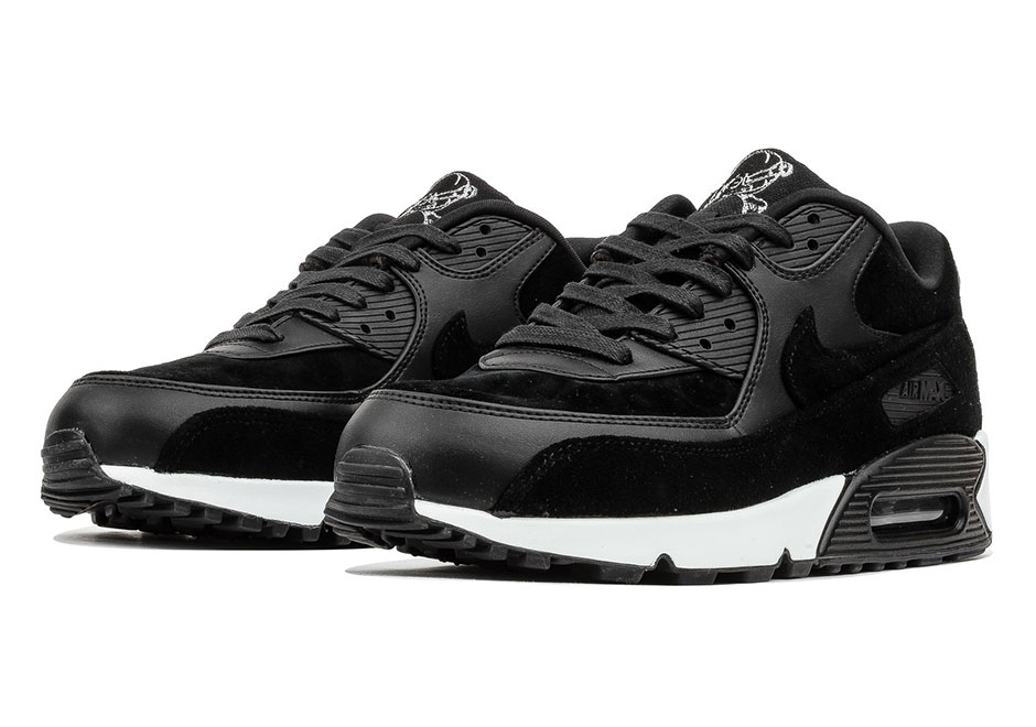 Nike Air Max 90 Rebel Skulls 700155 009 16