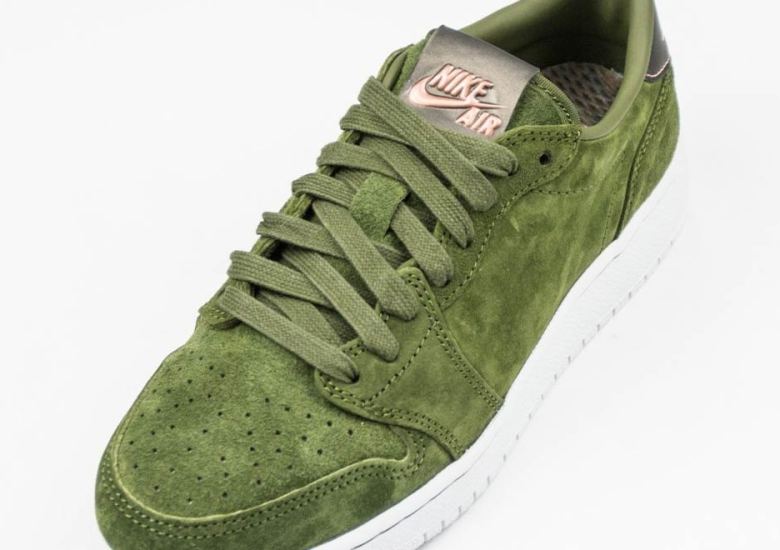 The Swooshless Air Jordan 1 Low Releases In “Legion Green”