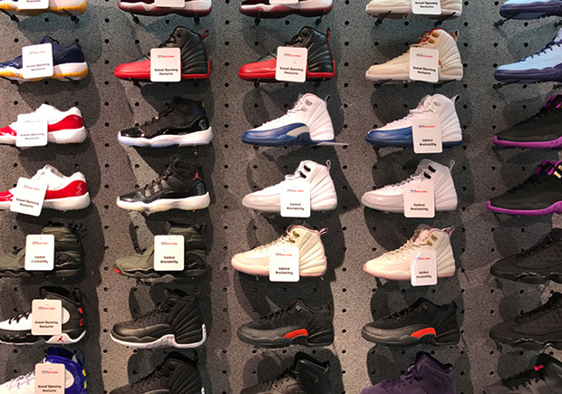 Jordan Foot Locker Wall